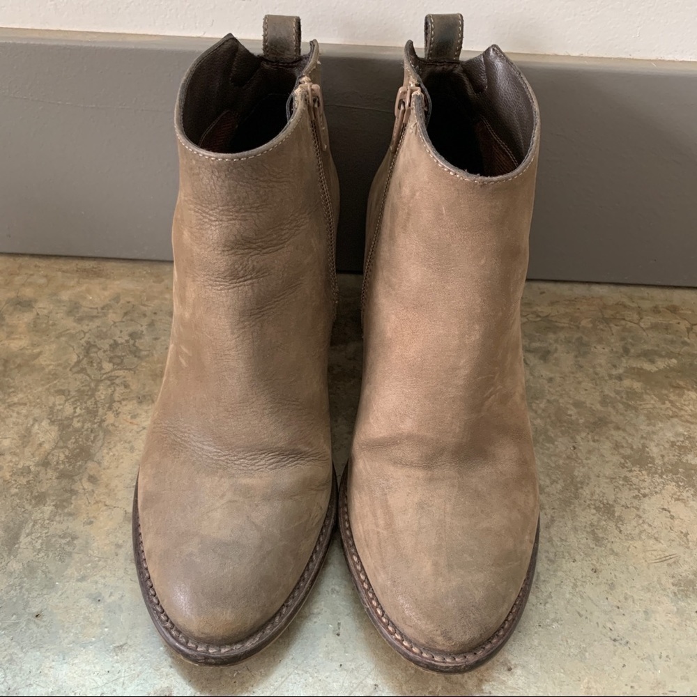 Blondo Brown Leather‎ Waterproof Booties w/Heels Zipper Closure Size 8.5